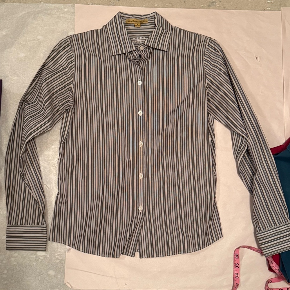 7 Eddie Bauer, Alex Marie, Kenar Button Down Bundle - Picture 7 of 16